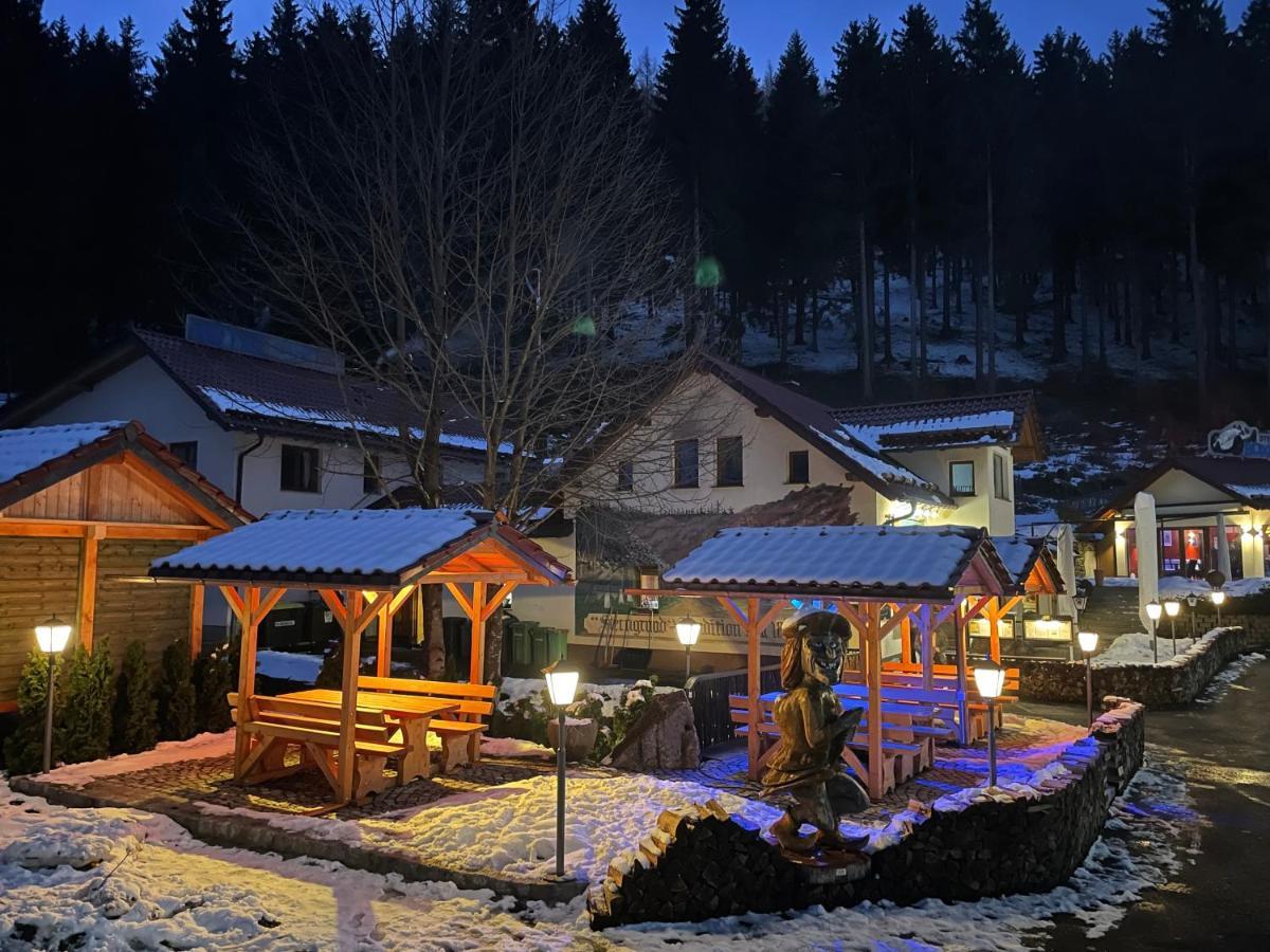 Hotel & Gasthaus Sterngrund Zella-Mehlis Ngoại thất bức ảnh