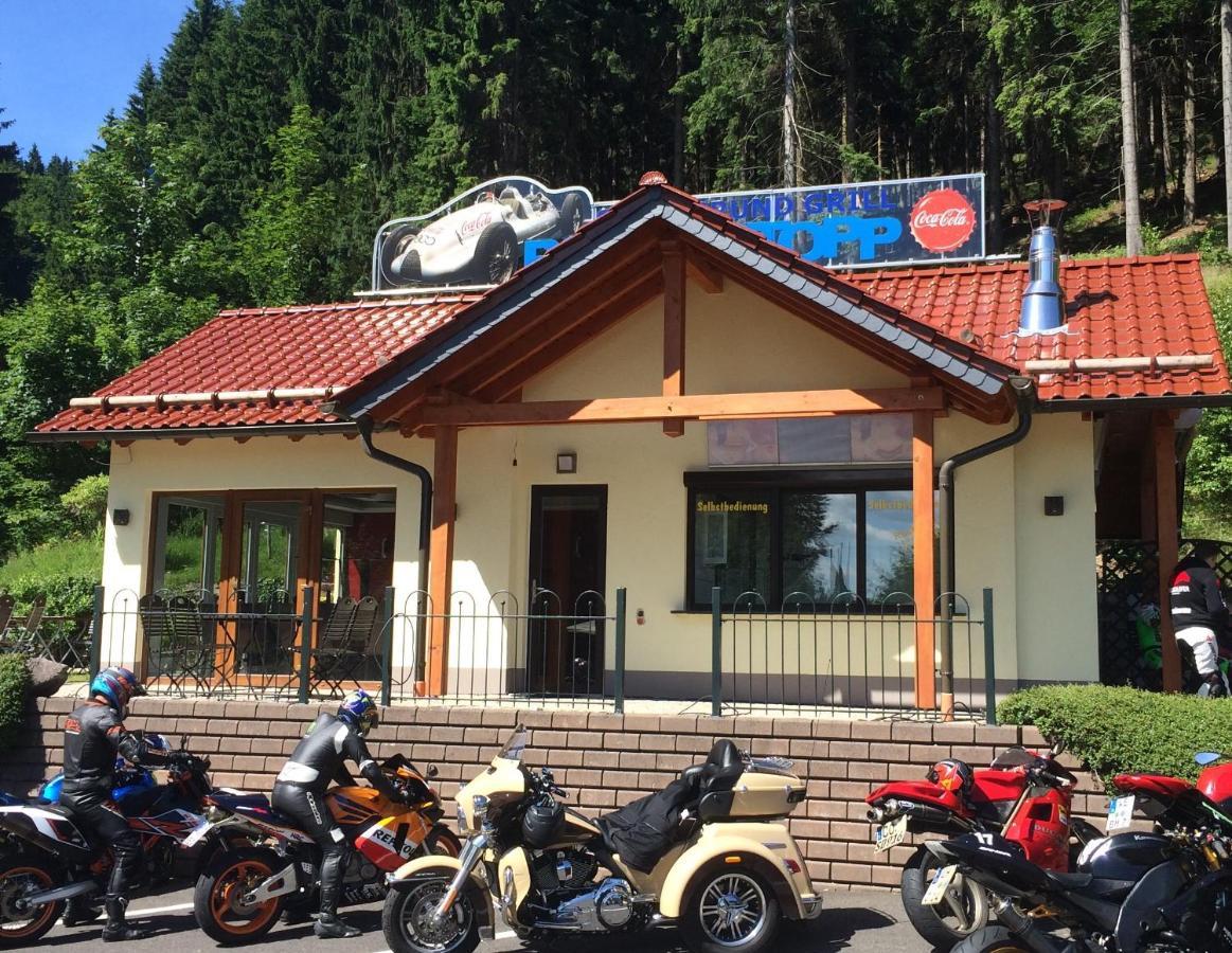 Hotel & Gasthaus Sterngrund Zella-Mehlis Ngoại thất bức ảnh