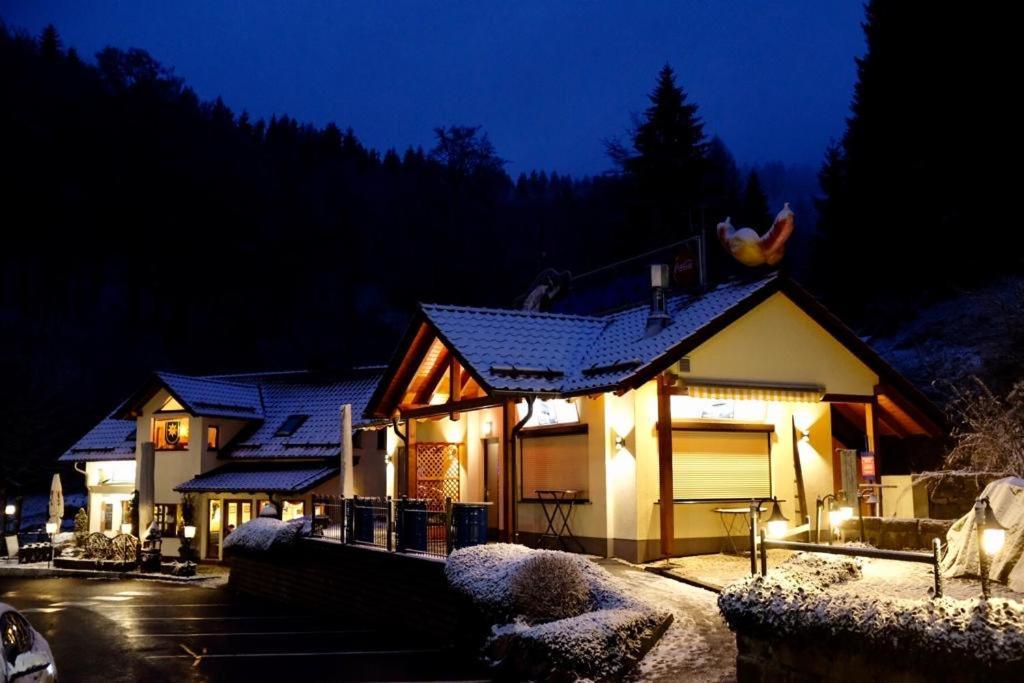 Hotel & Gasthaus Sterngrund Zella-Mehlis Ngoại thất bức ảnh